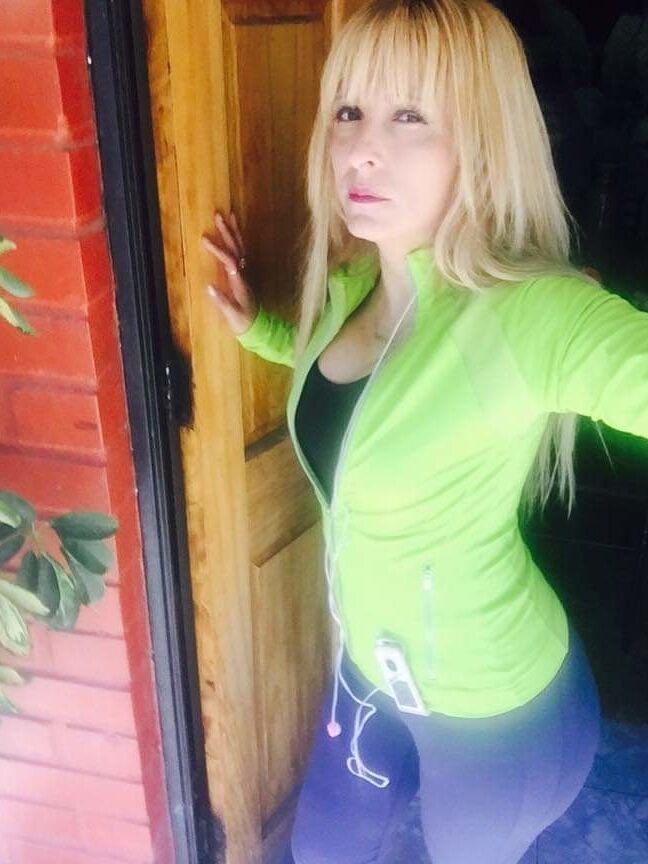Ely rica milf