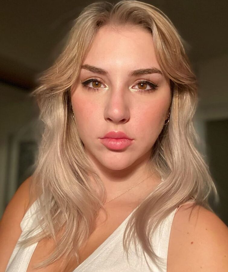 Mikhaila Peterson