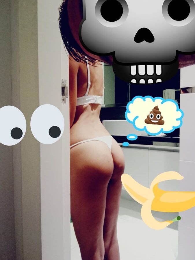 Thai Slut To Share !