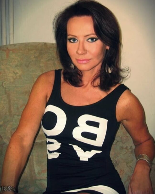 Mature Wife ,submissive &amp; Owned