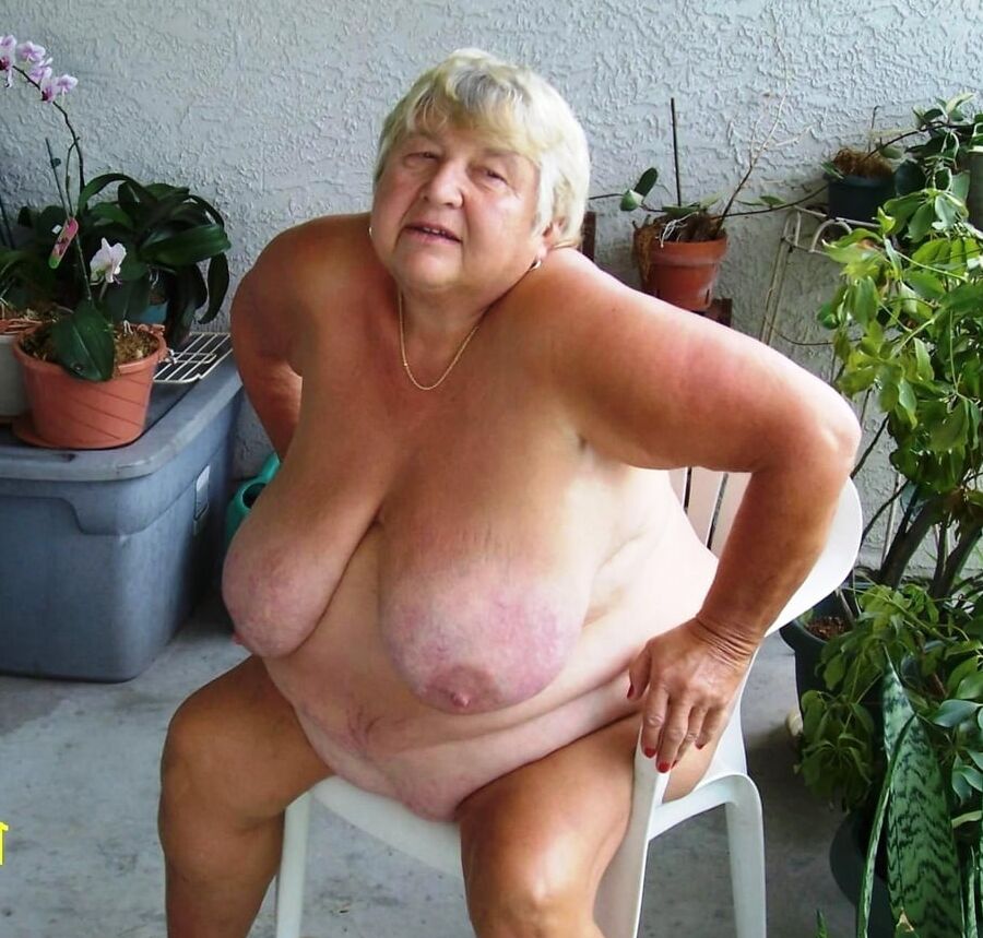 Bbw mix (Big boob granny)
