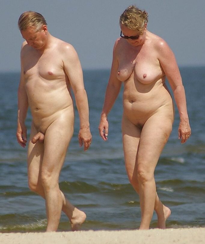 Mature nudists