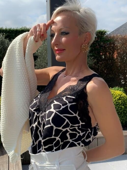 Hot mature milf liz.