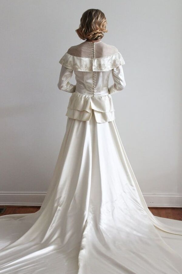 Silky wedding bride gowns &amp; dresses
