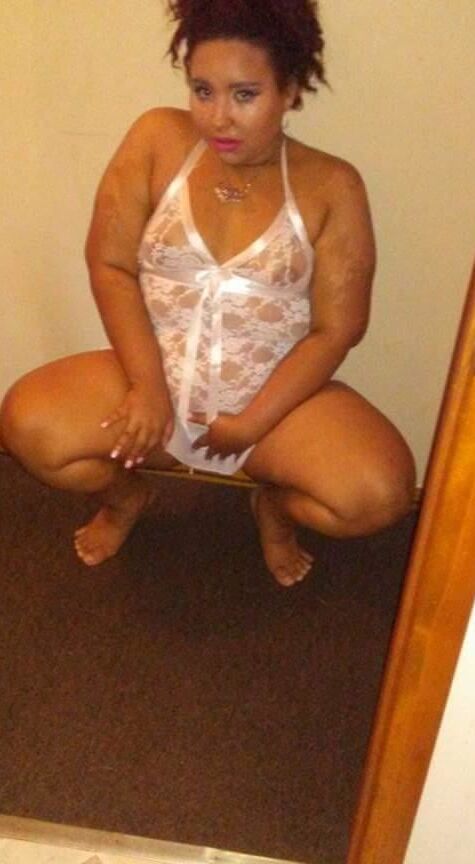 Pretty face chubby waist