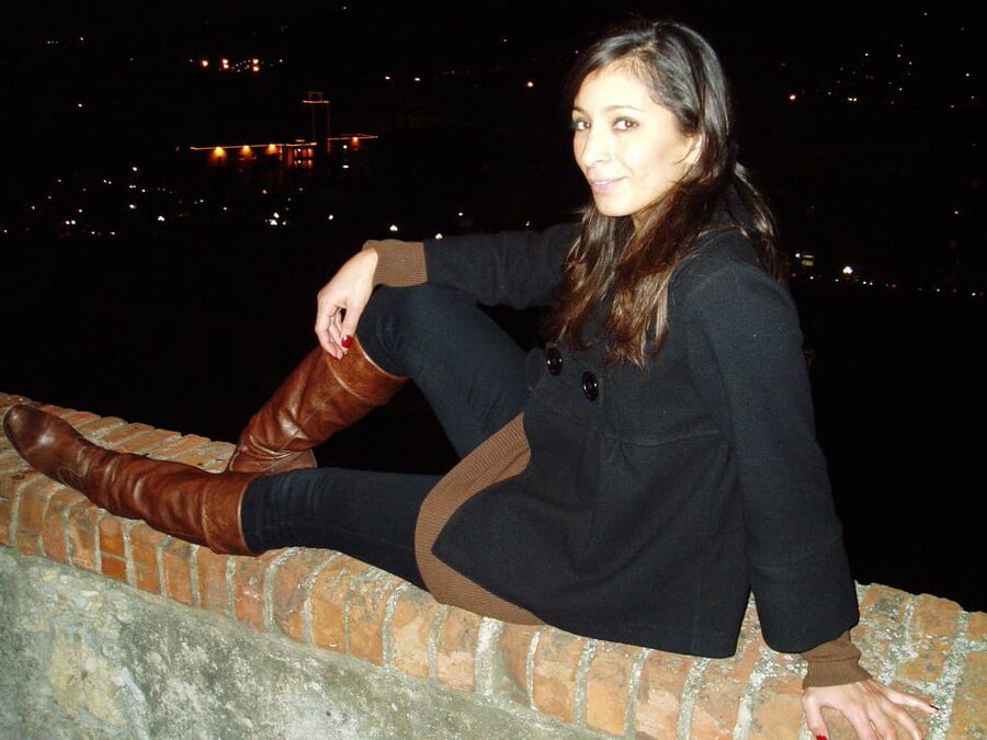 naoelle slut wife swinger exposed