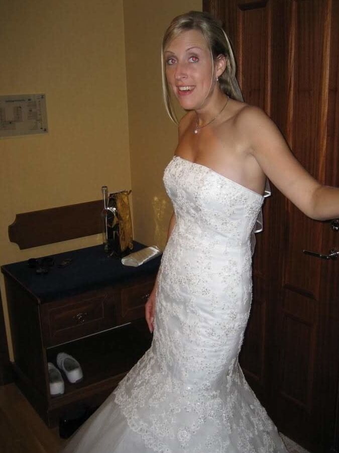 Exposed - comment this newlywed blonde