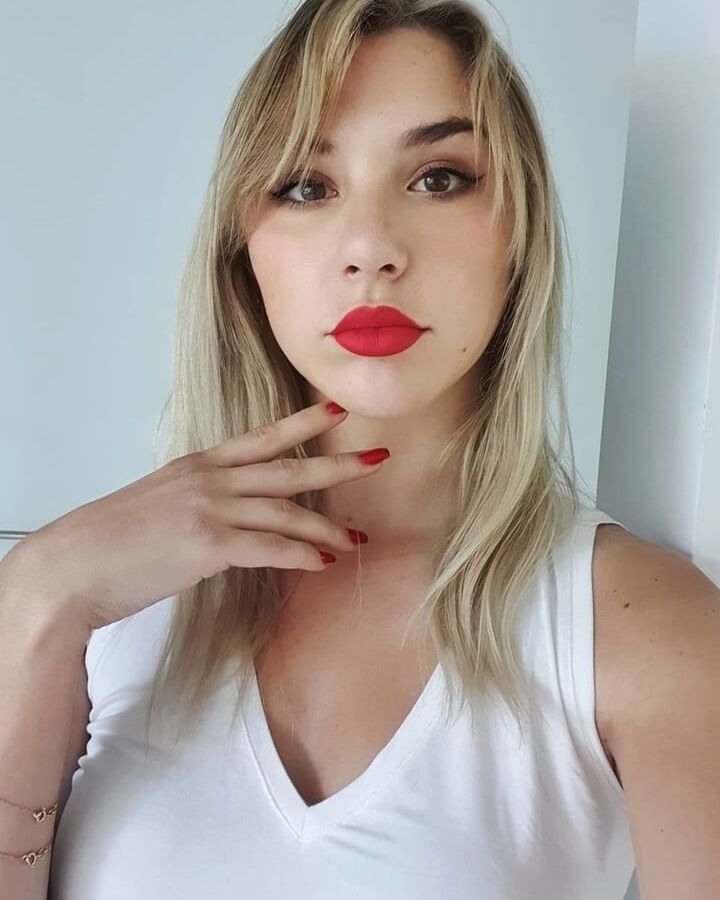 Mikhaila Peterson