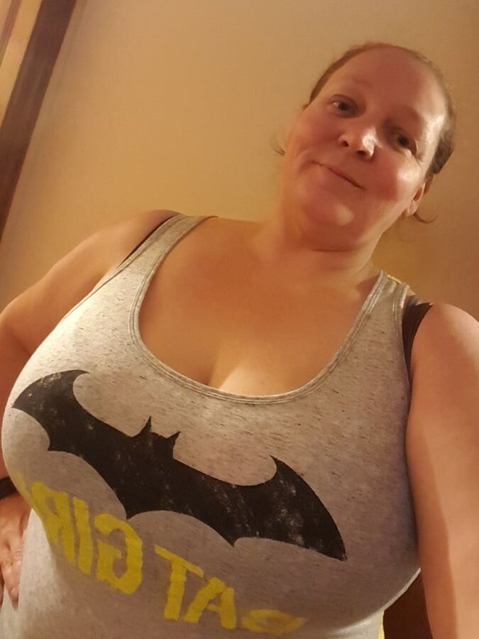 Busty Amateur Cougars