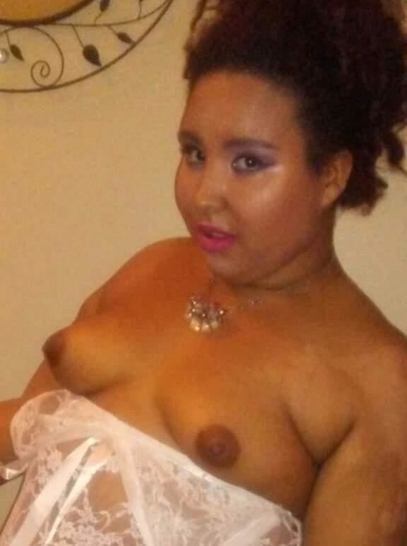 Pretty face chubby waist