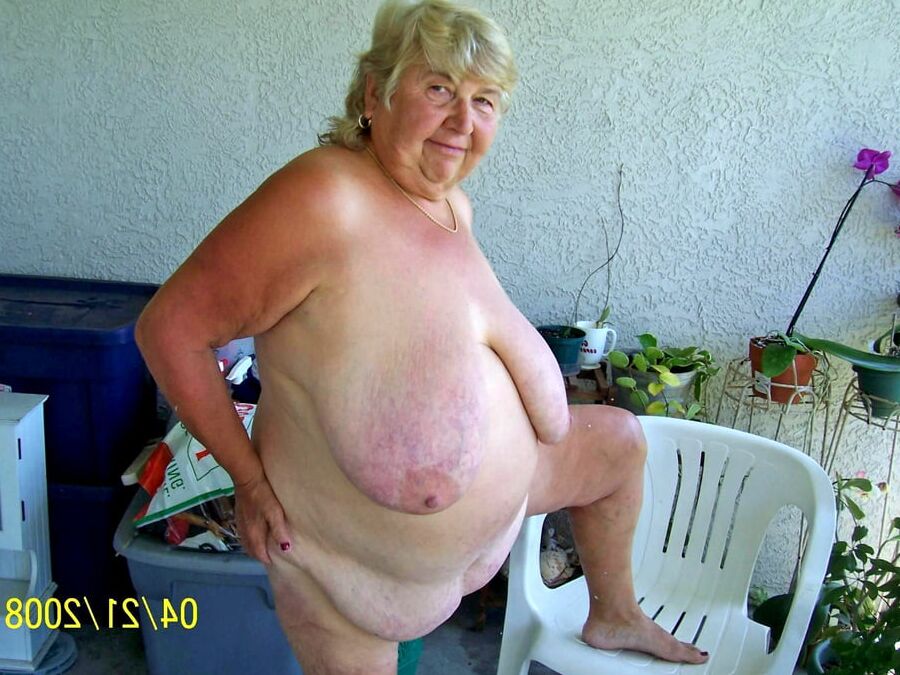 Bbw mix (Big boob granny)