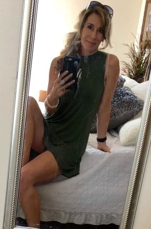 Exposed - Sexy British Air Milf