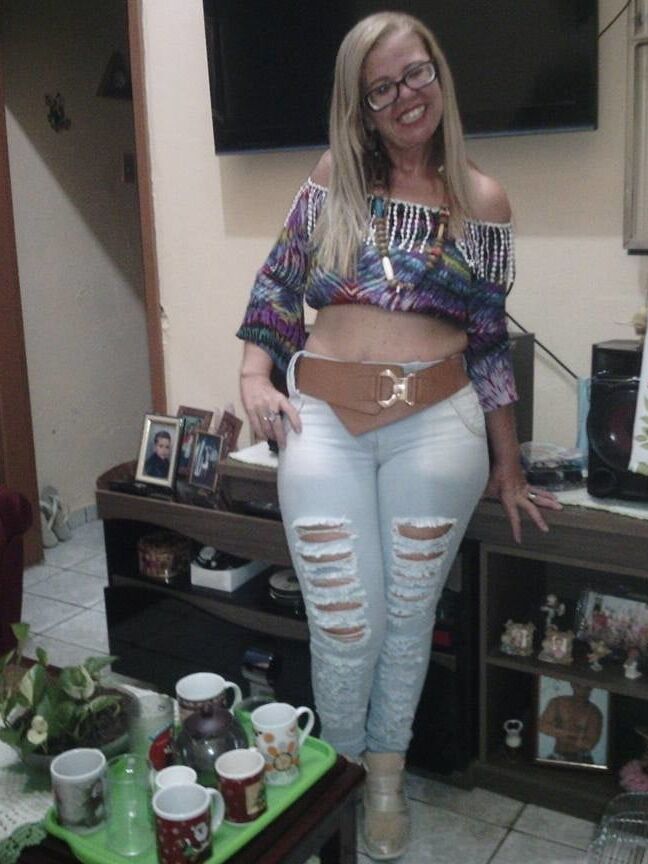 SDRUWS - BRAZILIAN AMATEUR HOT GRANNY WITH UGLY FACE
