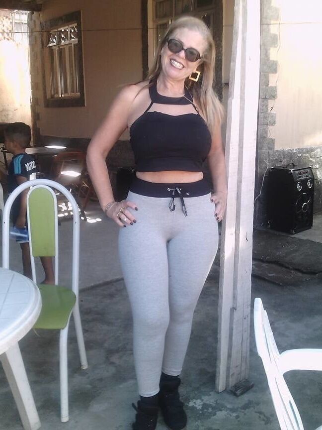 SDRUWS - BRAZILIAN AMATEUR HOT GRANNY WITH UGLY FACE