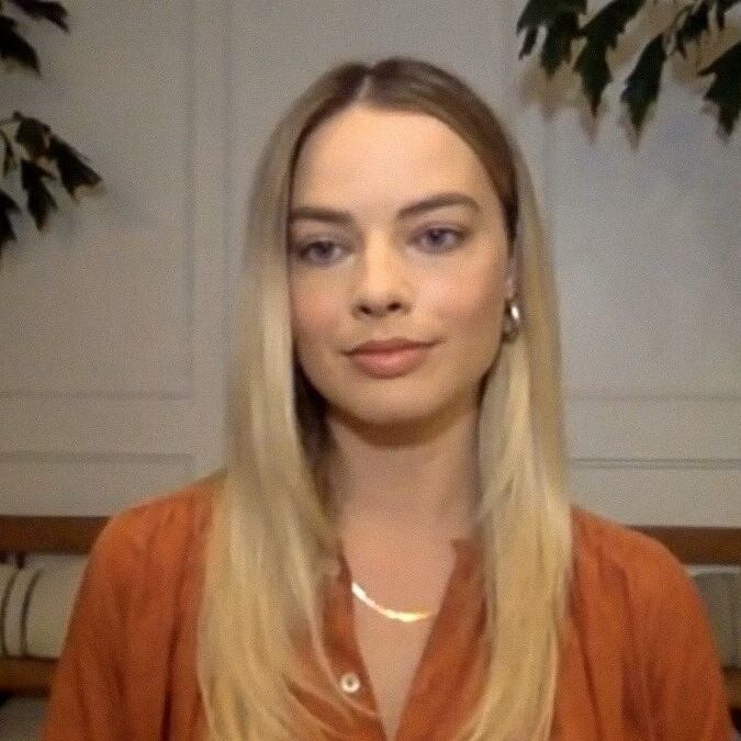 Margot Robbie hot