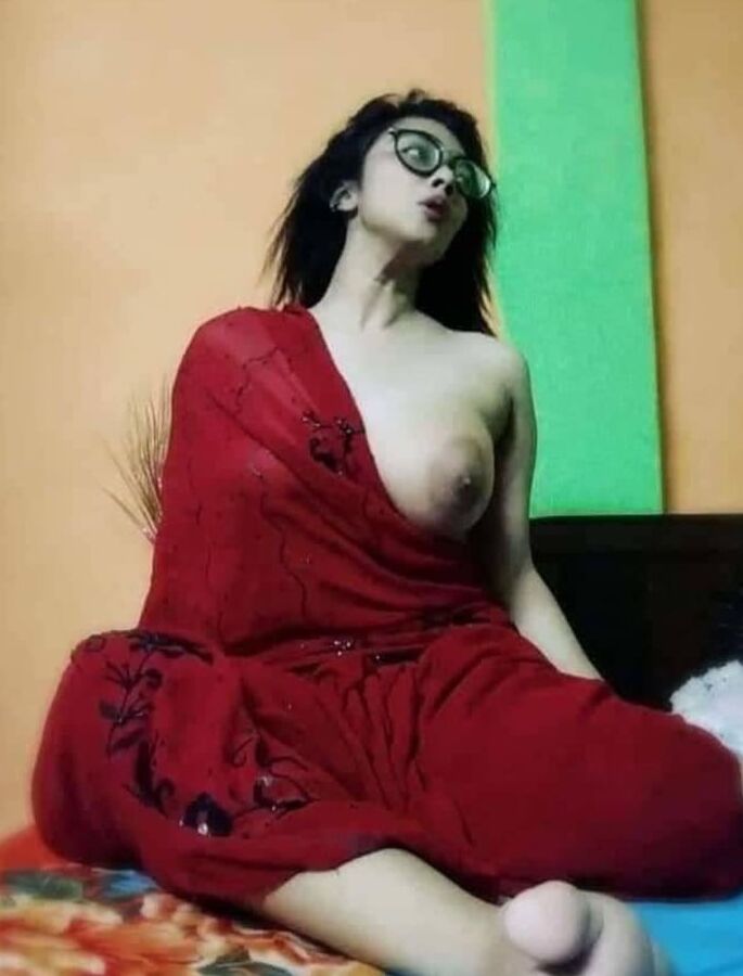 girl selfie nude
