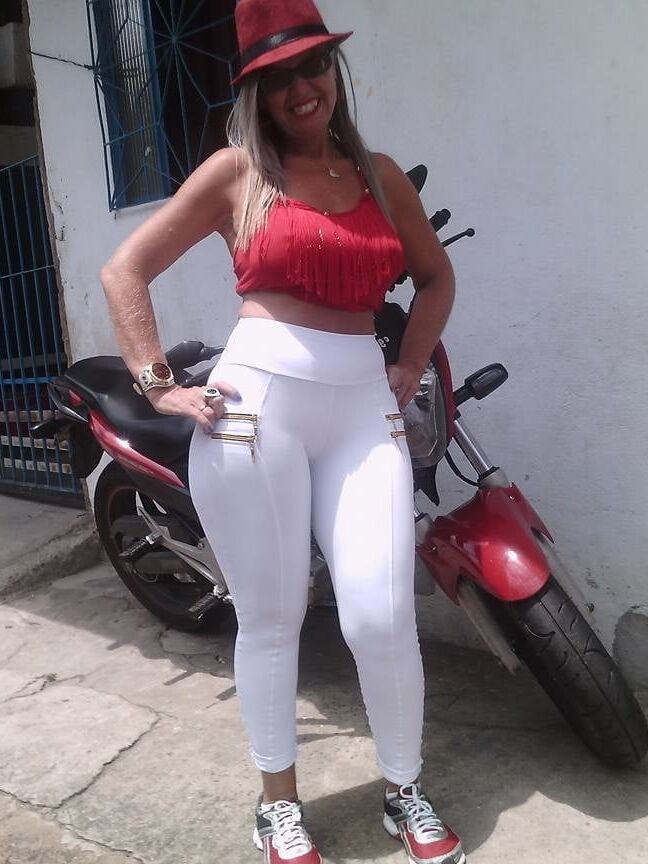 SDRUWS - BRAZILIAN AMATEUR HOT GRANNY WITH UGLY FACE