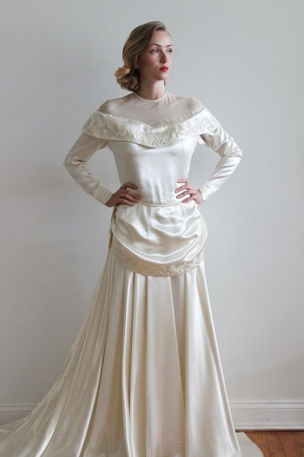 Silky wedding bride gowns &amp; dresses