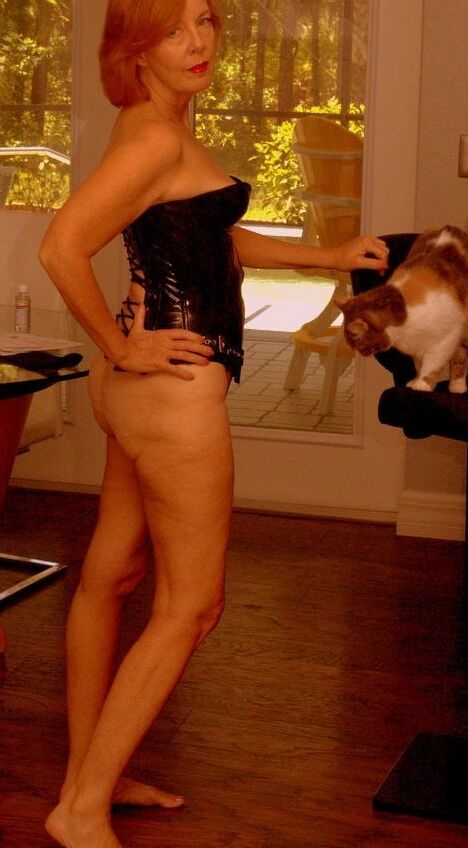 Sexy Milfs - Iforgot