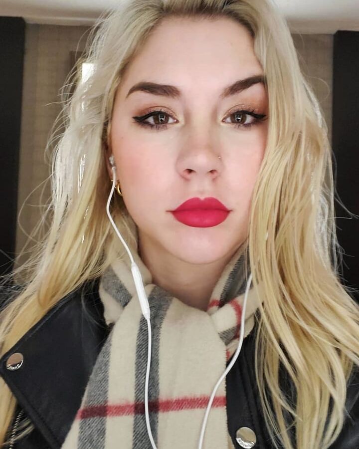 Mikhaila Peterson