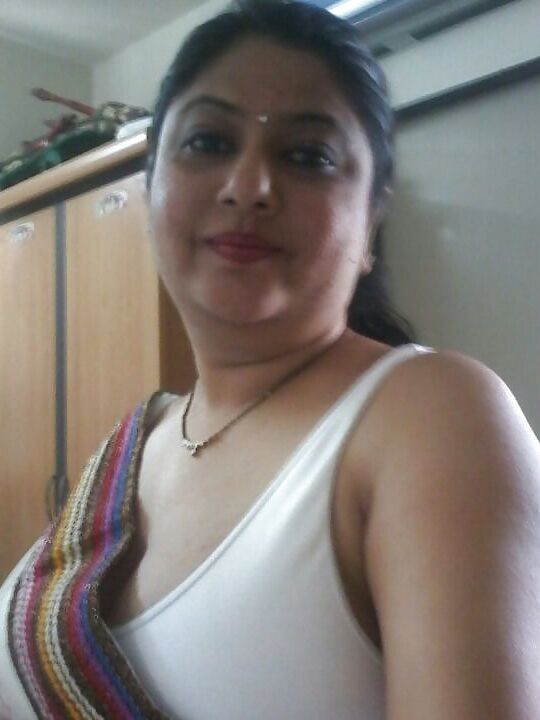 Beautiful aunty all pics