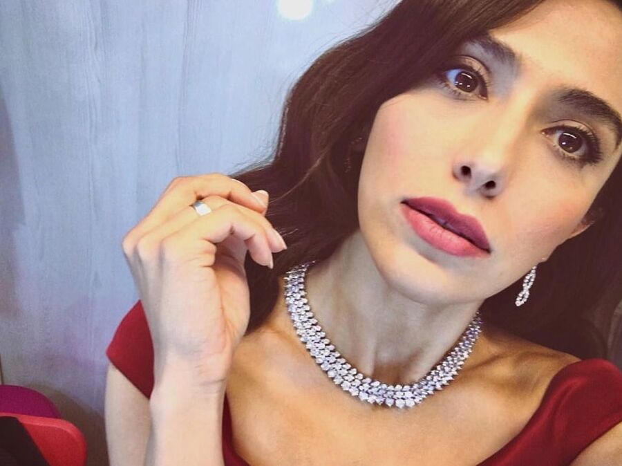 Sexy Ebru Ay