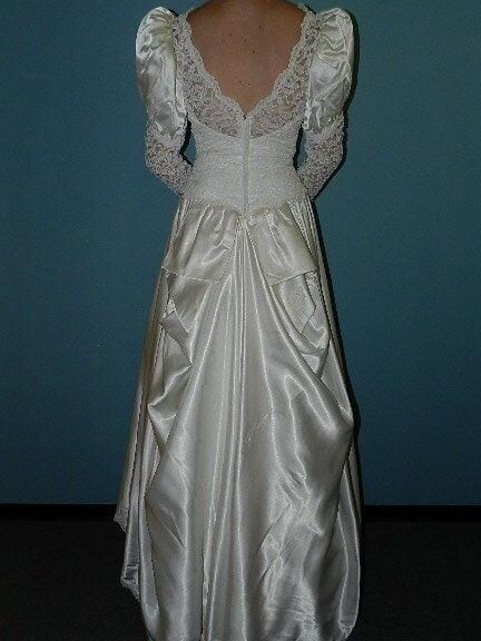 Silky wedding bride gowns &amp; dresses