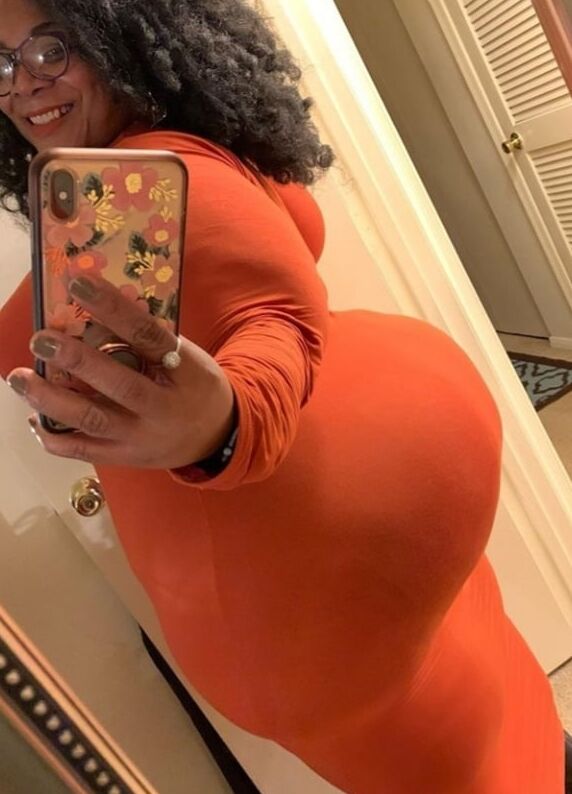 Fat mature mega booty bbw pear foxxie tee