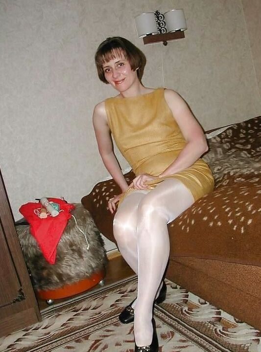 Sexy Amateur Russian Housewife Suck and Fuck with Hubby