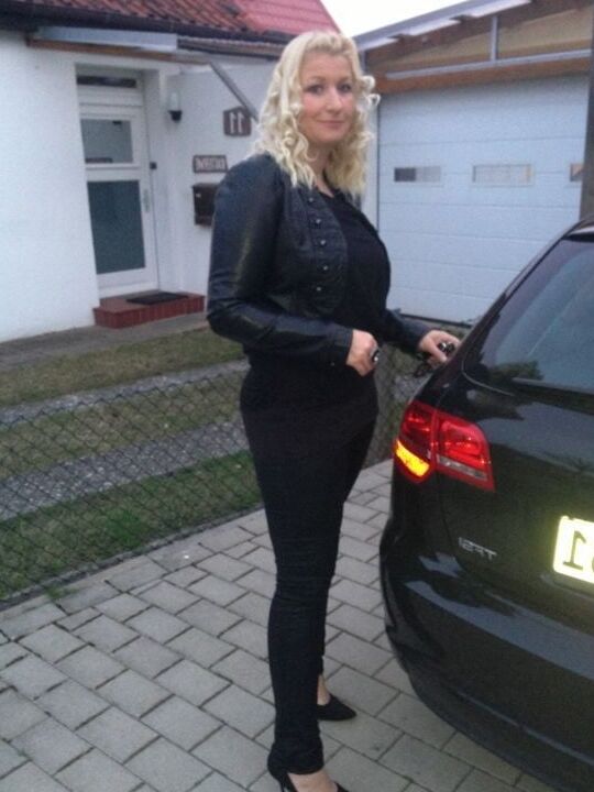 Heels whore Sandra Mayer from Frankfurt Germany