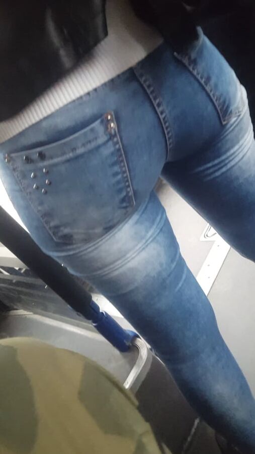 Serbian milf mom beautiful jeans ass in bus