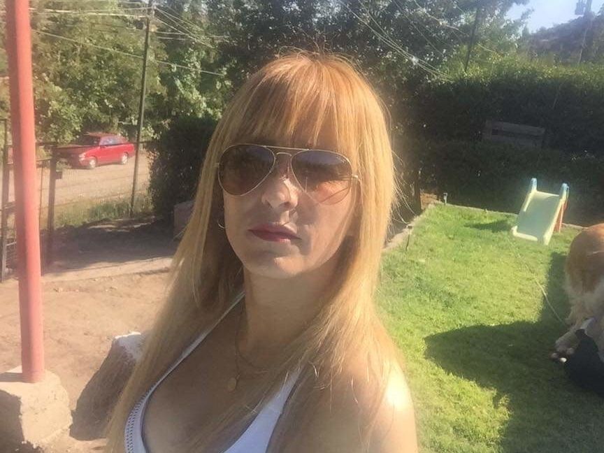 Ely rica milf