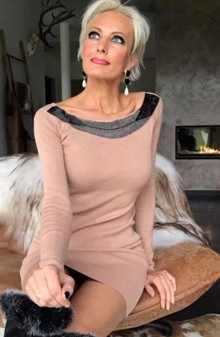 Hot mature milf liz.