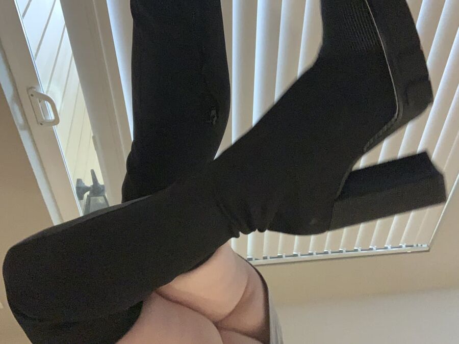 Sexy Redhead BBW Cumdumpster Slut MILF Shows Holes And Tits