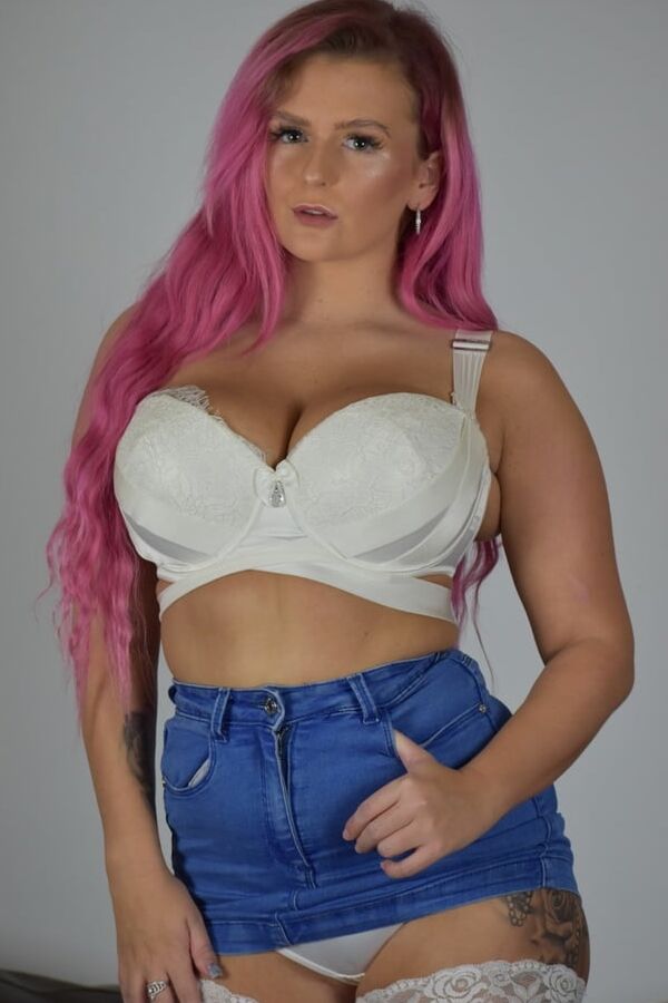 Sexy as fuck slut