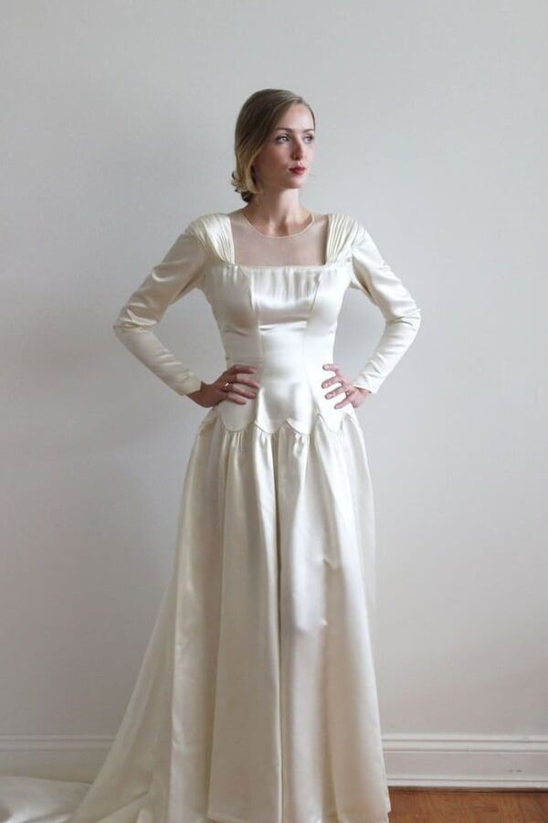 Silky wedding bride gowns &amp; dresses