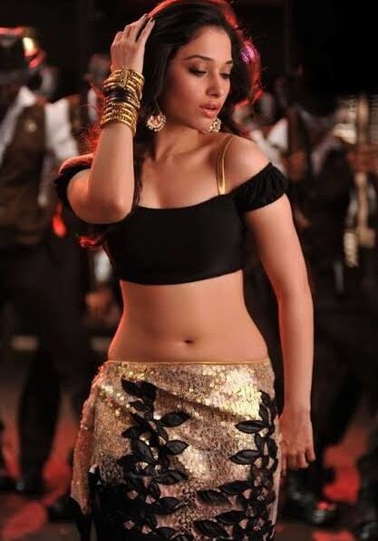 Tamanna navel