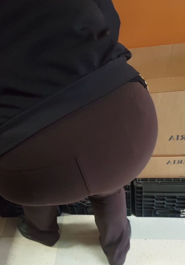 Mexican GILF ass