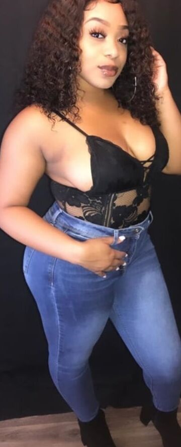 Sweet Young Ebony Pussy(-)