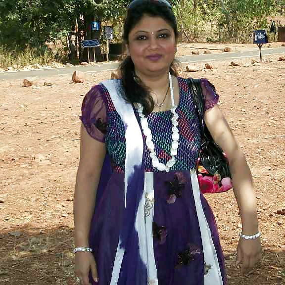Beautiful aunty all pics