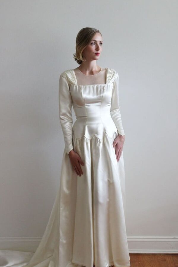 Silky wedding bride gowns &amp; dresses