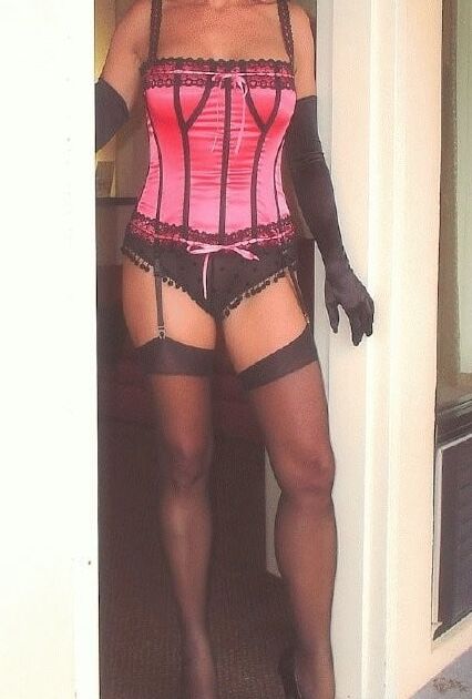 sexy matures in corsets