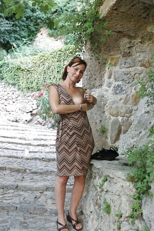 Milf also needs to Pee on Holiday