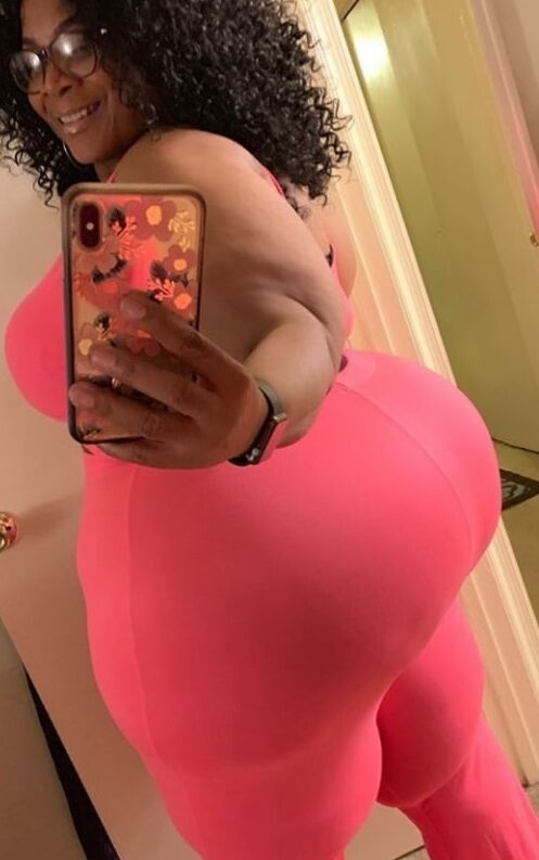 Fat mature mega booty bbw pear foxxie tee