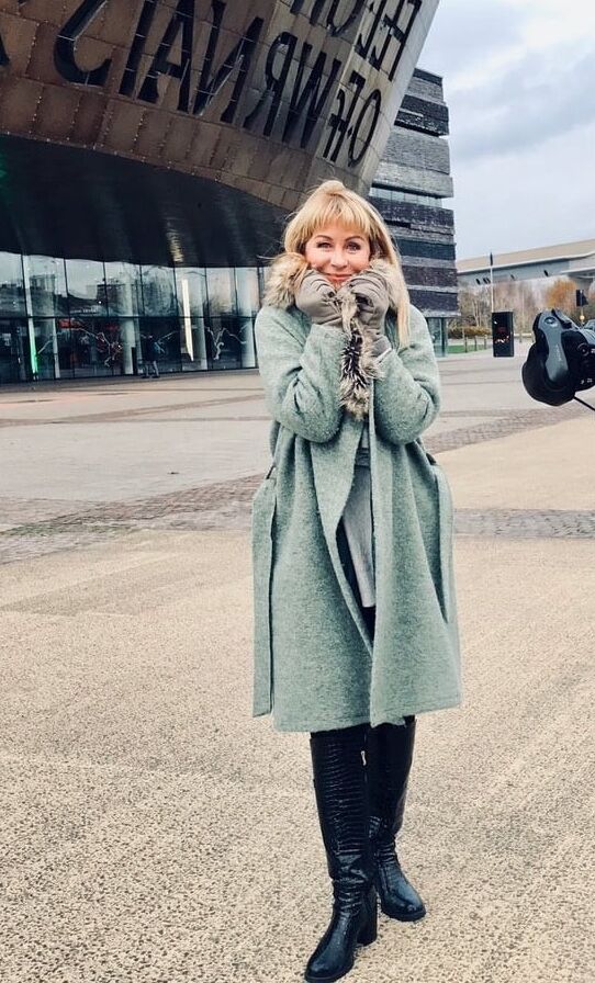Female Celebrity - Sian Lloyd