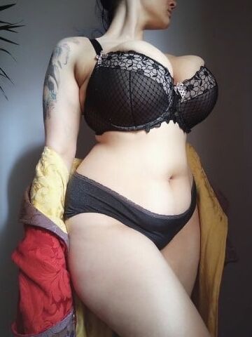 Plump Slut Bitch (semi-nude)