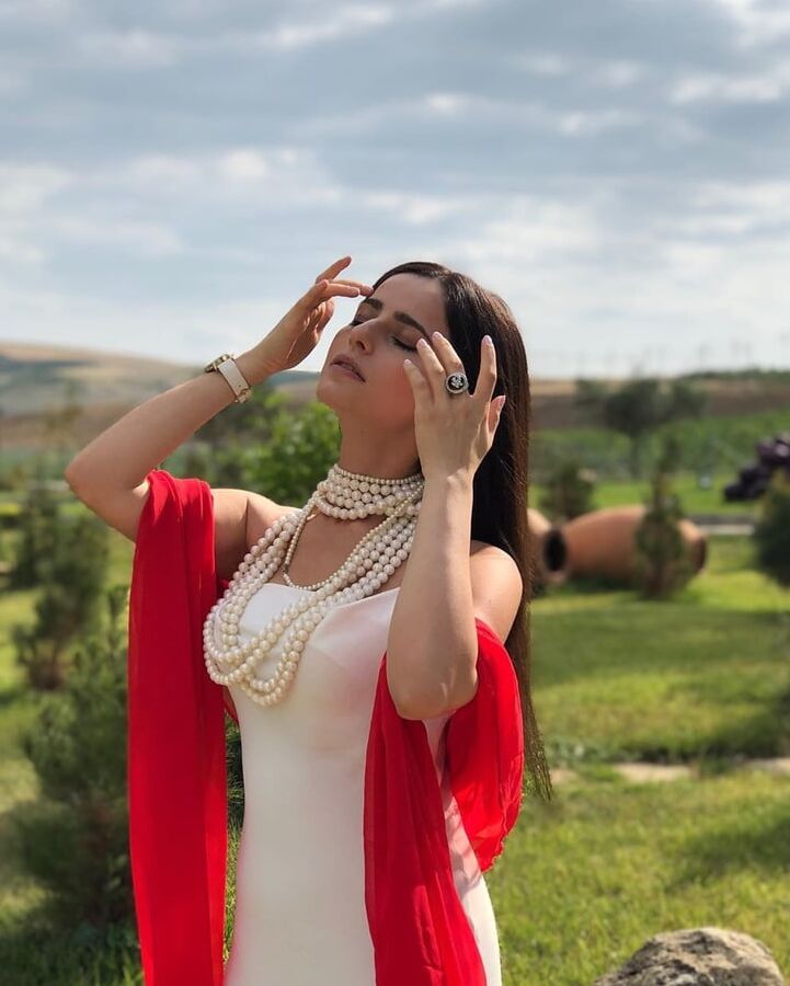 Beautiful sexy milfs