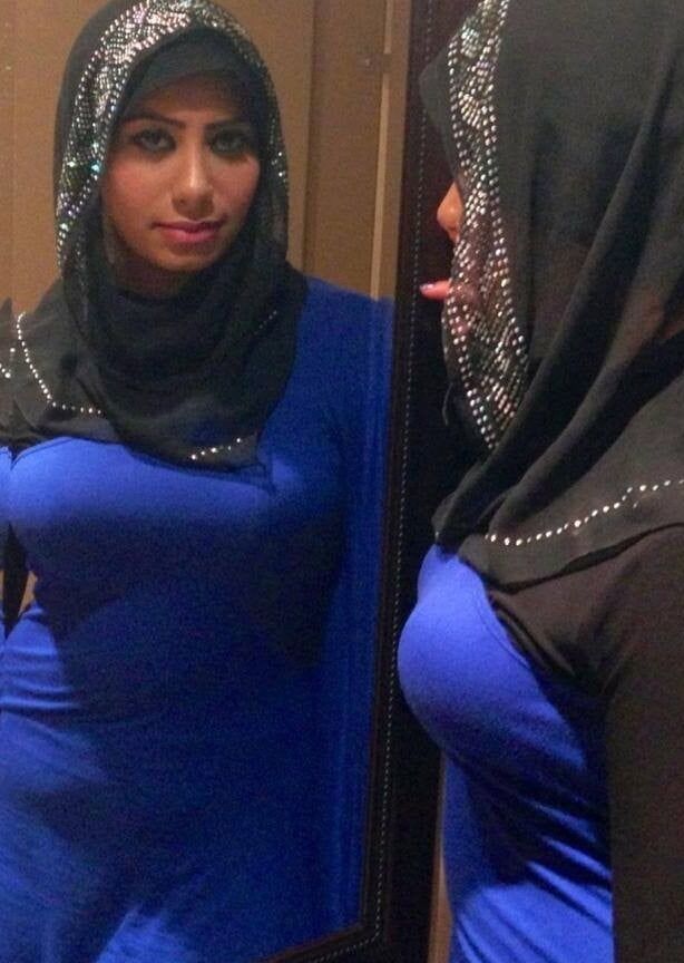 My sexy sex on legs bareback fuck buddy Moss Begum