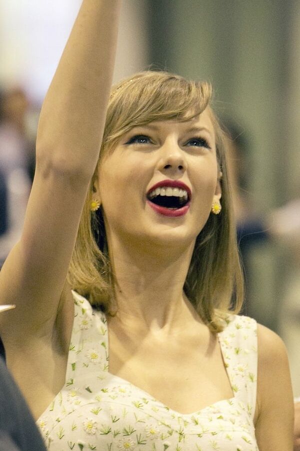 Taytay&;s armpits