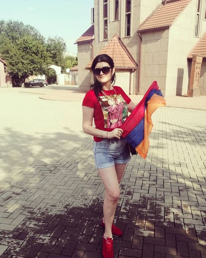 Armenian Chick in Russia Tehmine